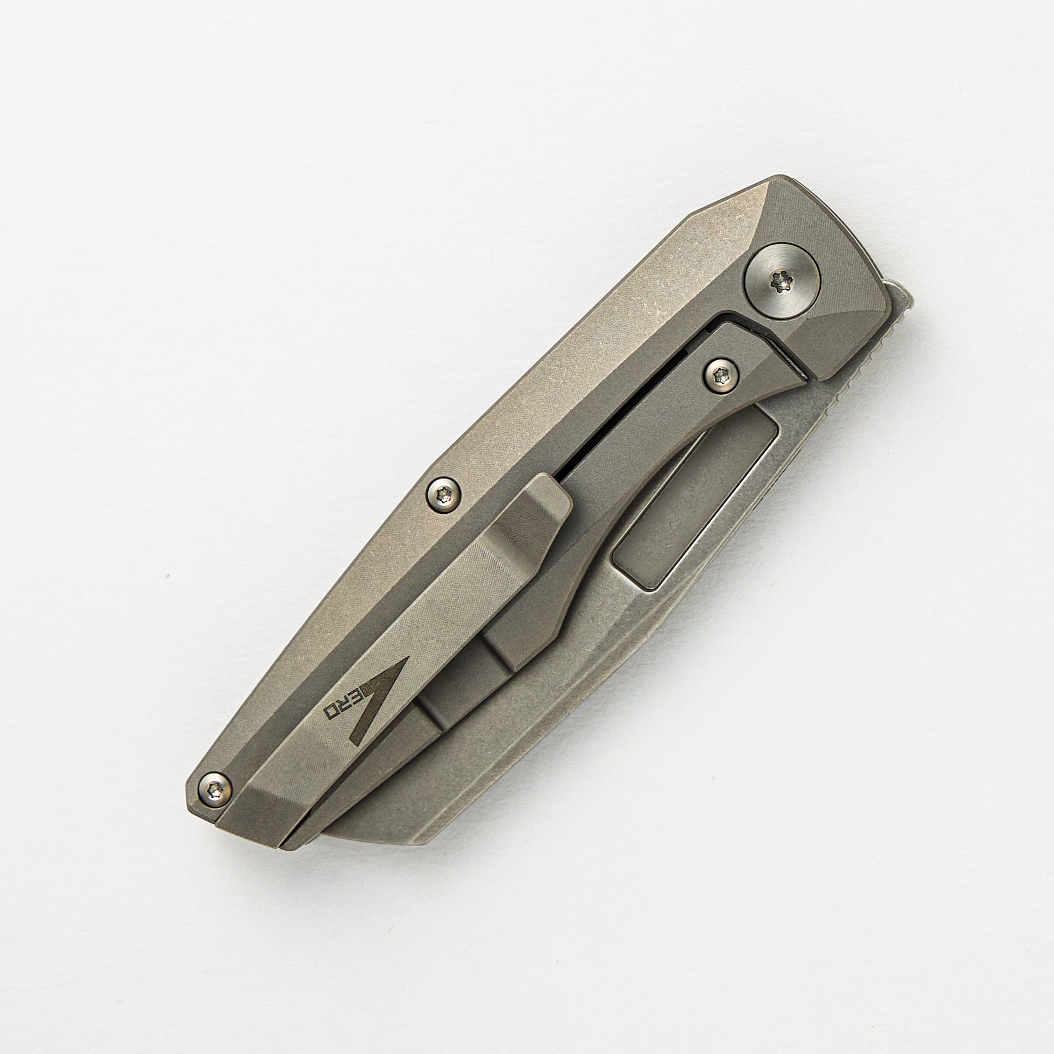 Vero Engineering Axon Frame Lock Mini Stonewash M390 Sheepsfoot Blade Stonewash Titanium Handle