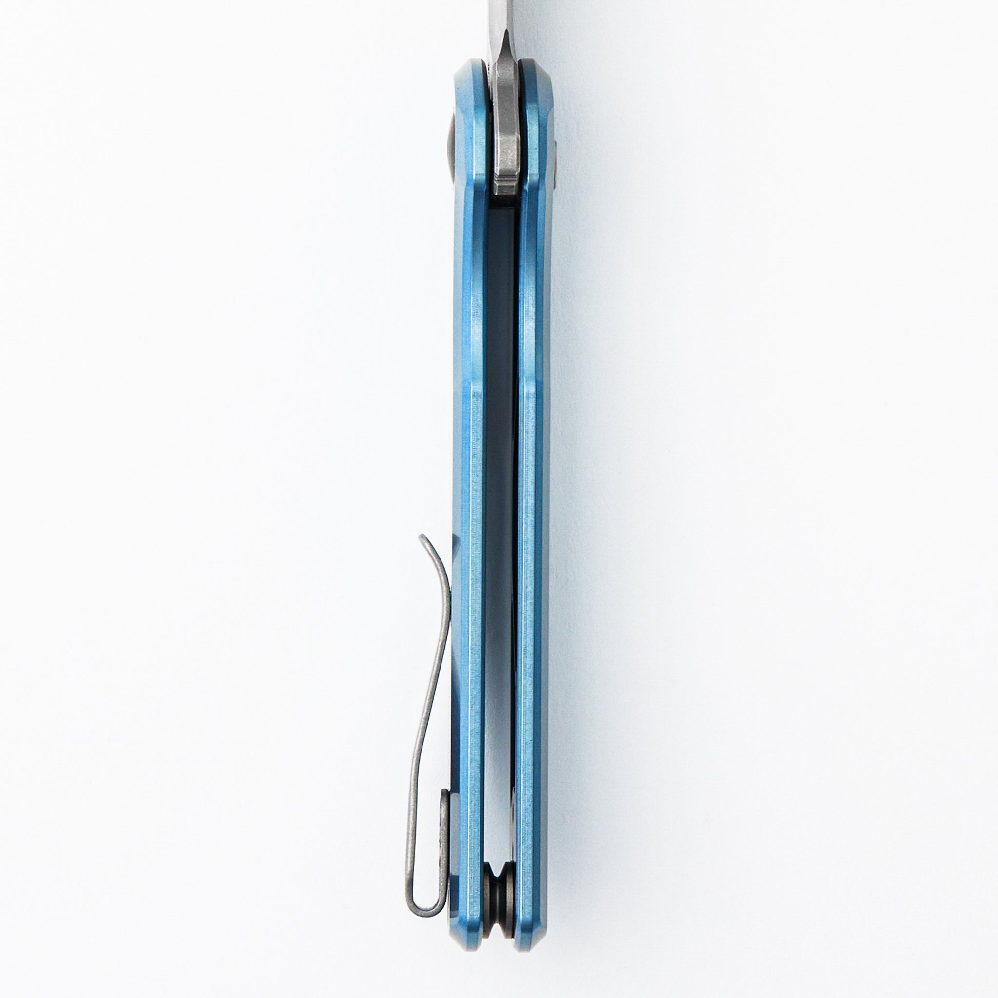 0044BLU