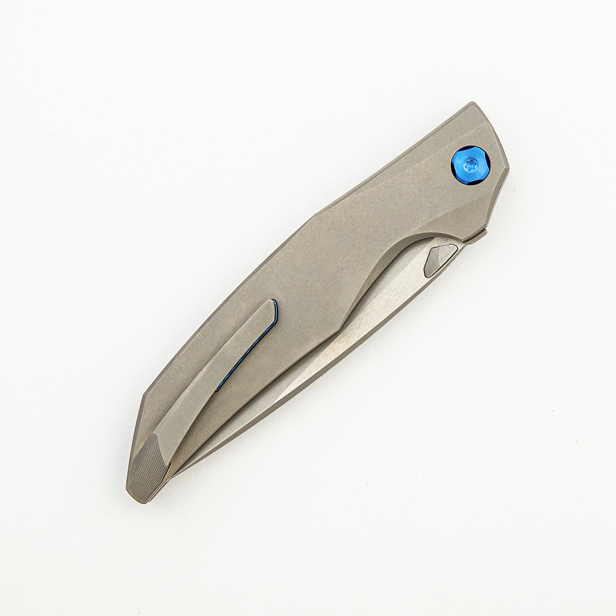 Xenon - Smooth Titanium Handle - Blue Hardware - Burnished W/ Polished Flats M390 Blade
