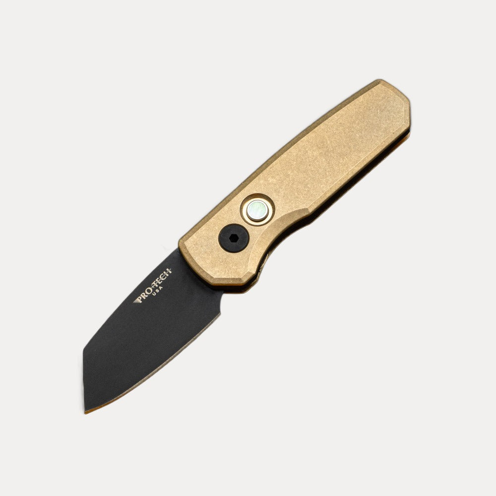 Pro-Tech Knives Runt 5 Limited - SW Bronze AL Handle - DLC Black 20-CV Reverse Tanto Blade