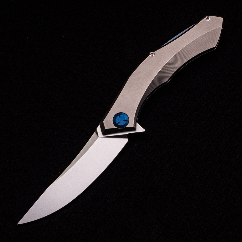 SHIROGOROV “LIMITED EDITION” SINKEVICH DESIGN POLUCHOTKY FLIPPER – M390 BLADE – TITANIUM HANDLE – MRBS