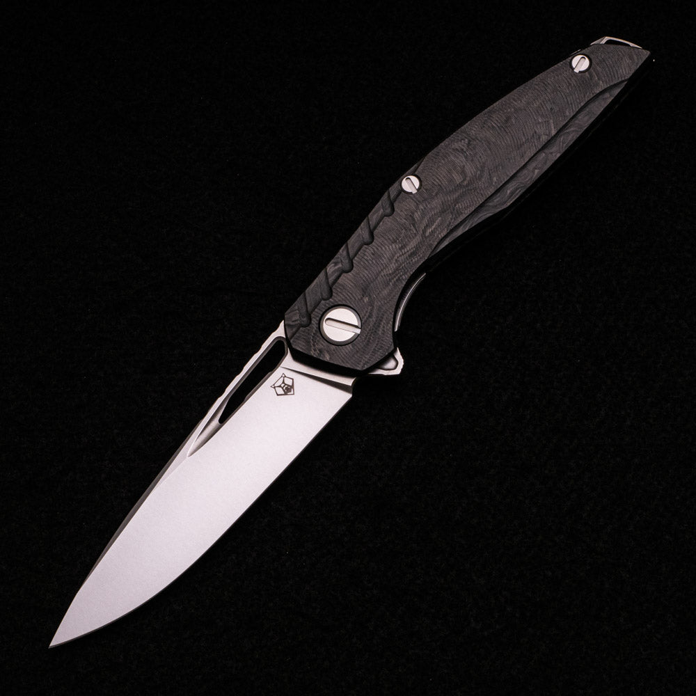 SHIROGOROV 111 GEN 5.1 – M390 BLADE – MARBLE CARBON FIBER HANDLE – MRBS