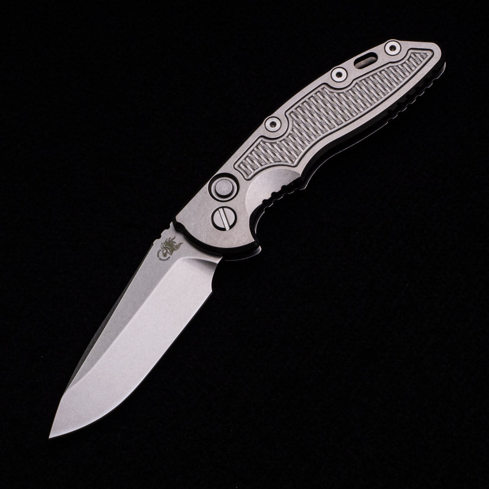 Hinderer XM-18 3.5″ – Auto – Spearpoint – Stonewash – CPM 20CV Blade – Titanium Handle