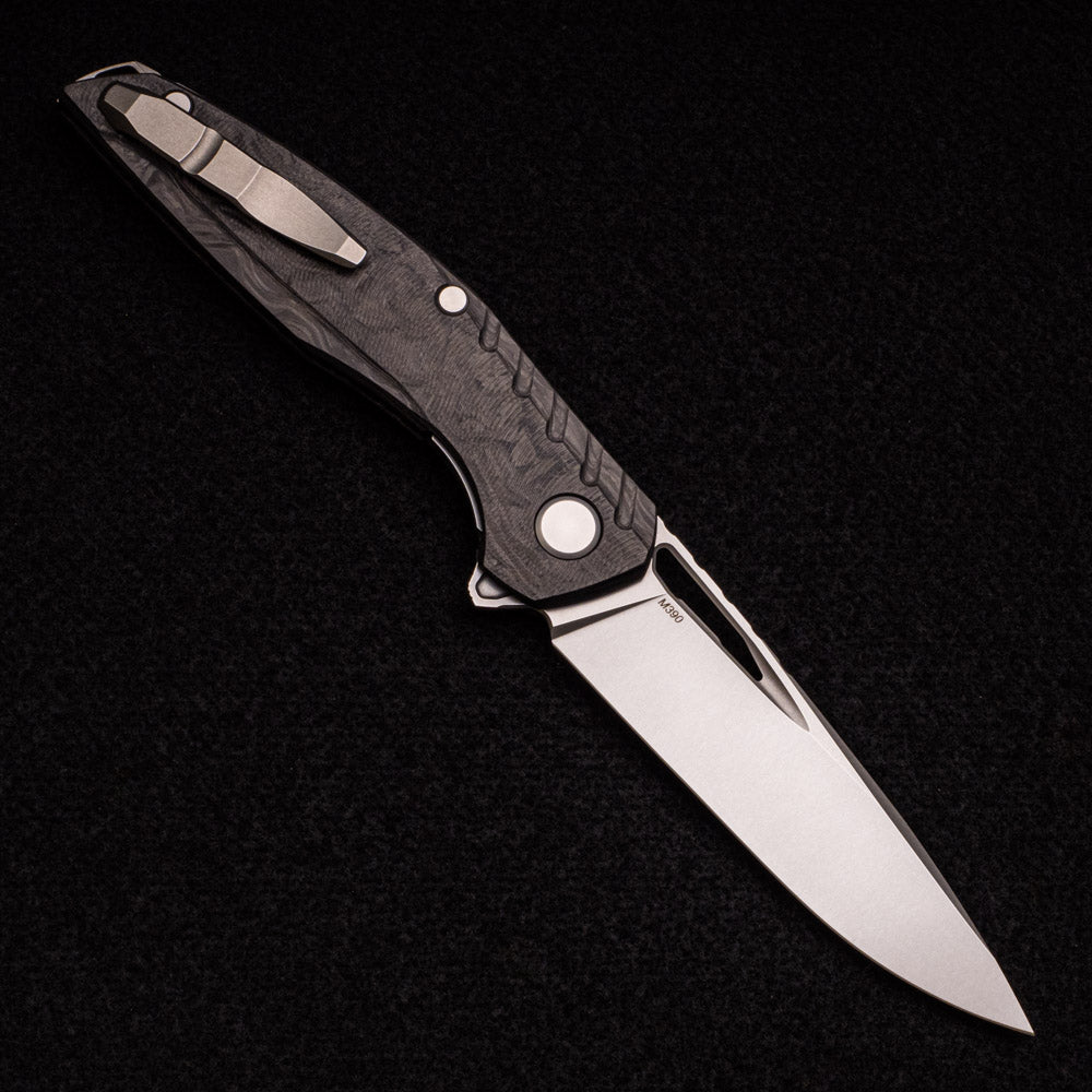 SHIROGOROV 111 GEN 5.1 – M390 BLADE – MARBLE CARBON FIBER HANDLE – MRBS