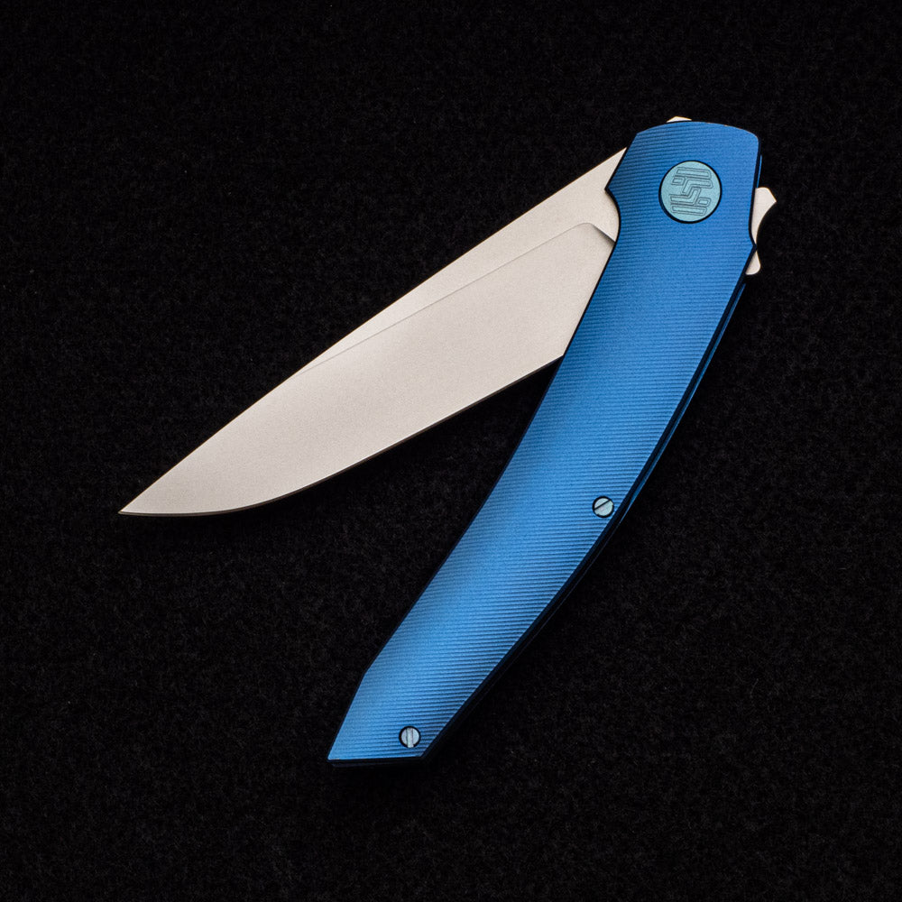 Hog House Knives Model T – M390 BLADE – BLUE TI W- GREEN