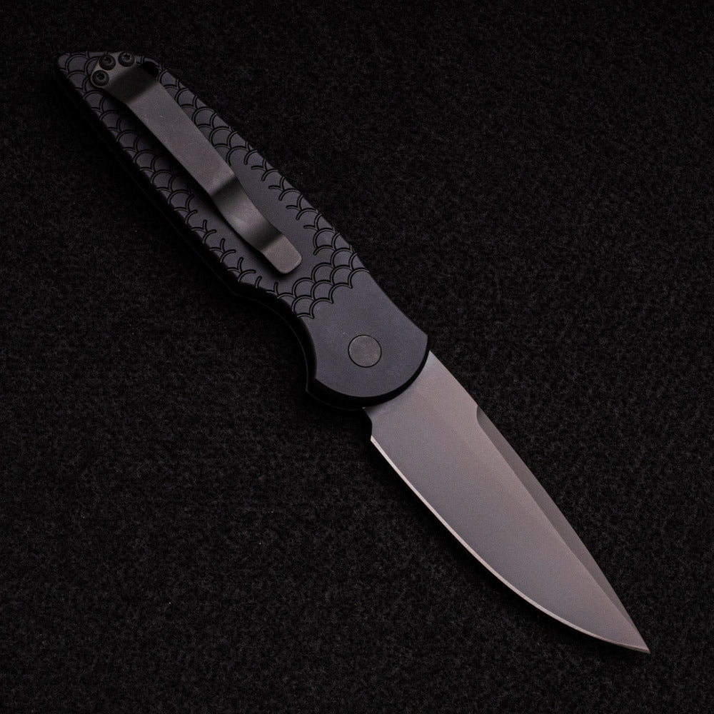 Pro-Tech Knives TR-3 X1 Operator – Black “Fish Scale” Aluminum Handle – Sterile Black 154CM Blade – Tritium Push Button