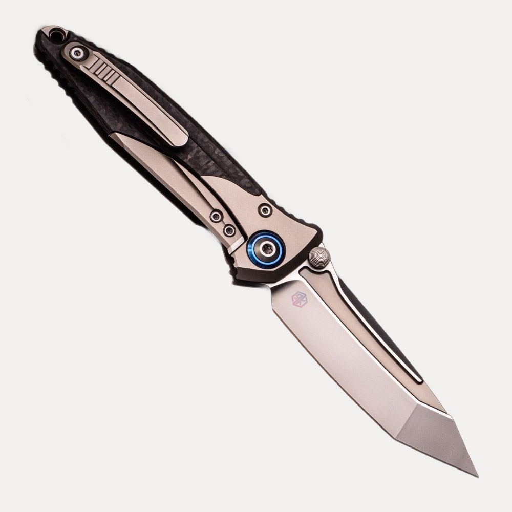 Microtech Socom Bravo – T-E – Titanium Handle – Bead Blast Standard – Blue Ti Pivot Collar – Carbon Fiber Scales 261-7 CFTI