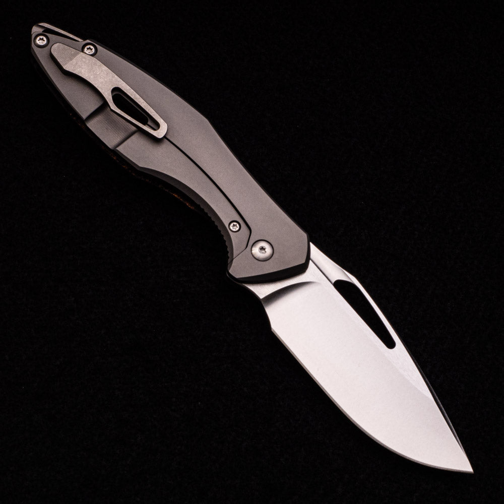 KOENIG KNIVES ARIUS – FLIPPER DELETE – MARBLE COPPER CARBON FIBER - TITANIUM HANDLE – M390 BLADE