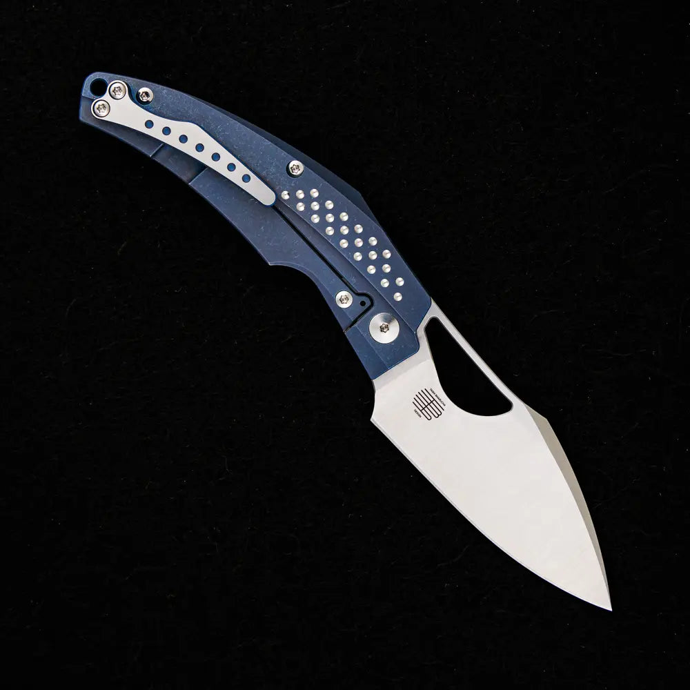 Reate Knives / Tashi Bharucha Design Baby Machine