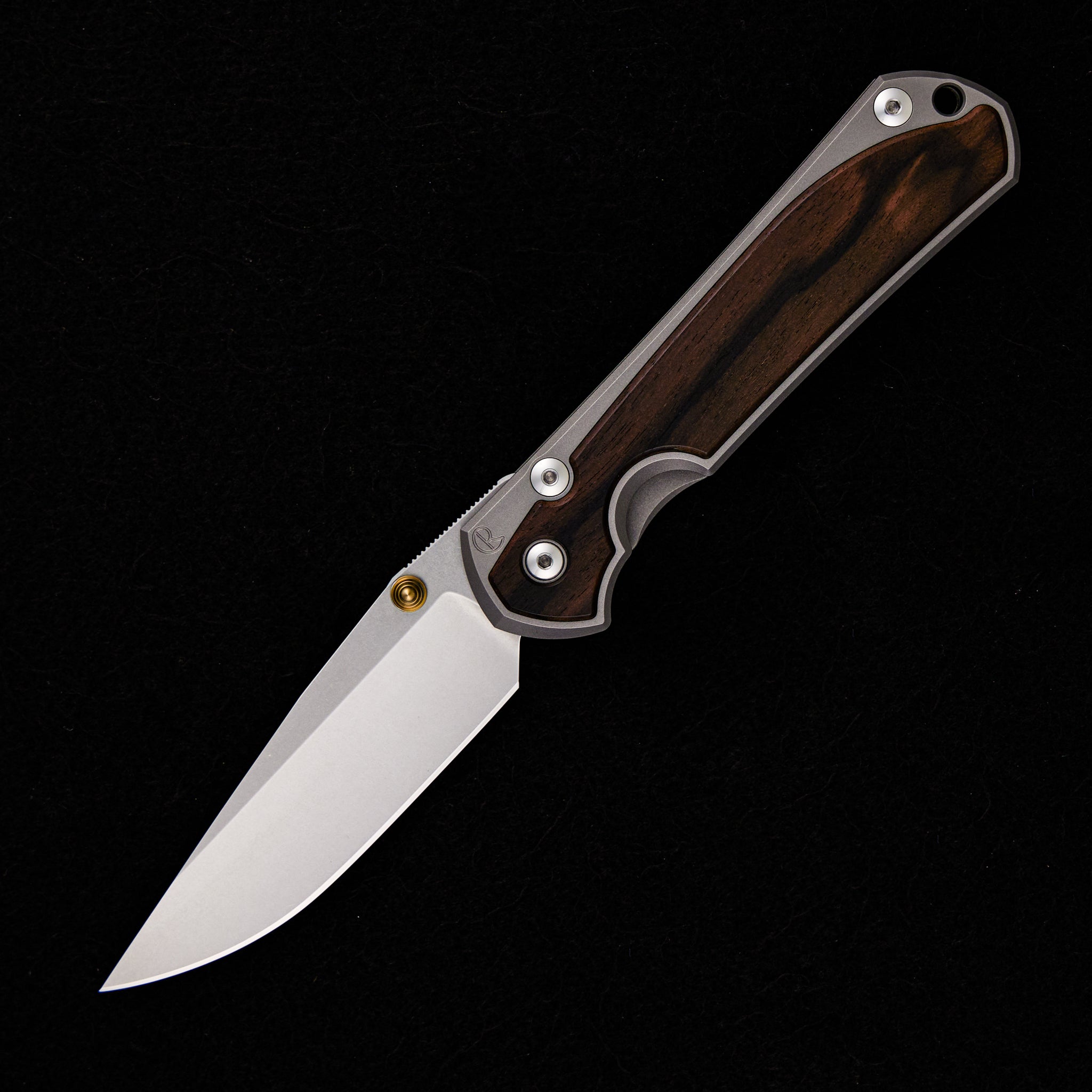 CHRIS REEVE LARGE SEBENZA 31 MACASSAR INLAY – CPM S45VN BLADE – GOLD SINGLE THUMB LUG