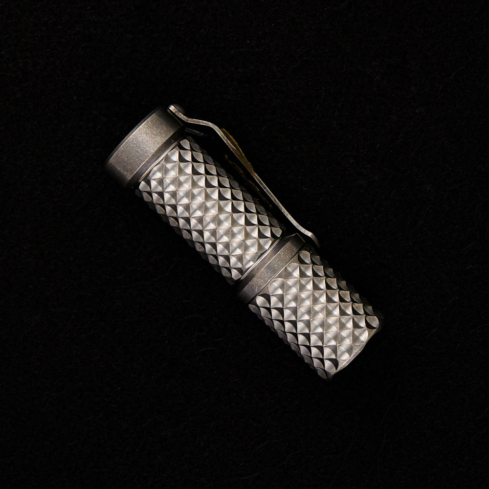 Hanko Machine Works Ti Tesseract Trident Custom Flashlight – Steel Flame Clip