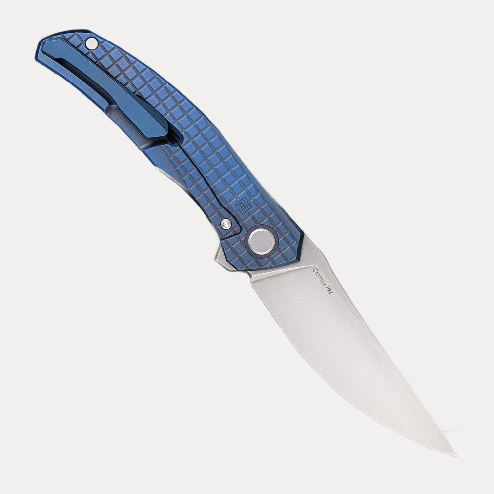 Shirogorov MEFP Quantum – Blue Titanium Handle – Cromax PM Blade – SRBS