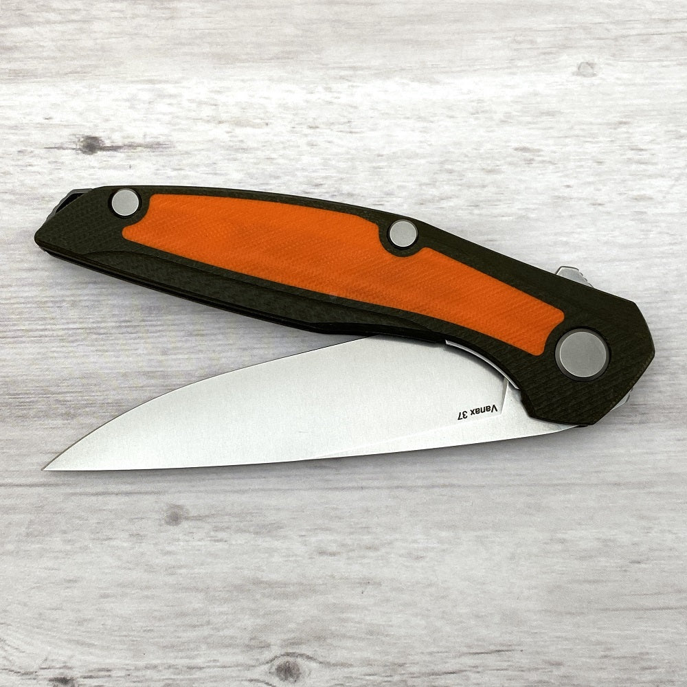 SHIROGOROV 111 - OUTDOOR SPECIAL EDITION - VANAX 37 BLADE - GREEN AND ORANGE G10 HANDLE - MRBS