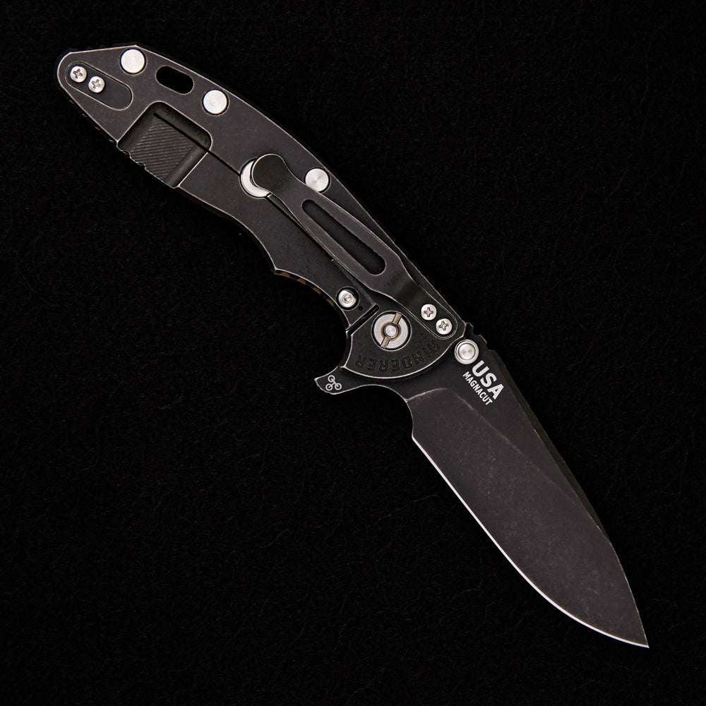 Hinderer Knives XM-18 3.5″ – Skinny Slicer MagnaCut – Tri-Way – Battle Black – FDE G10